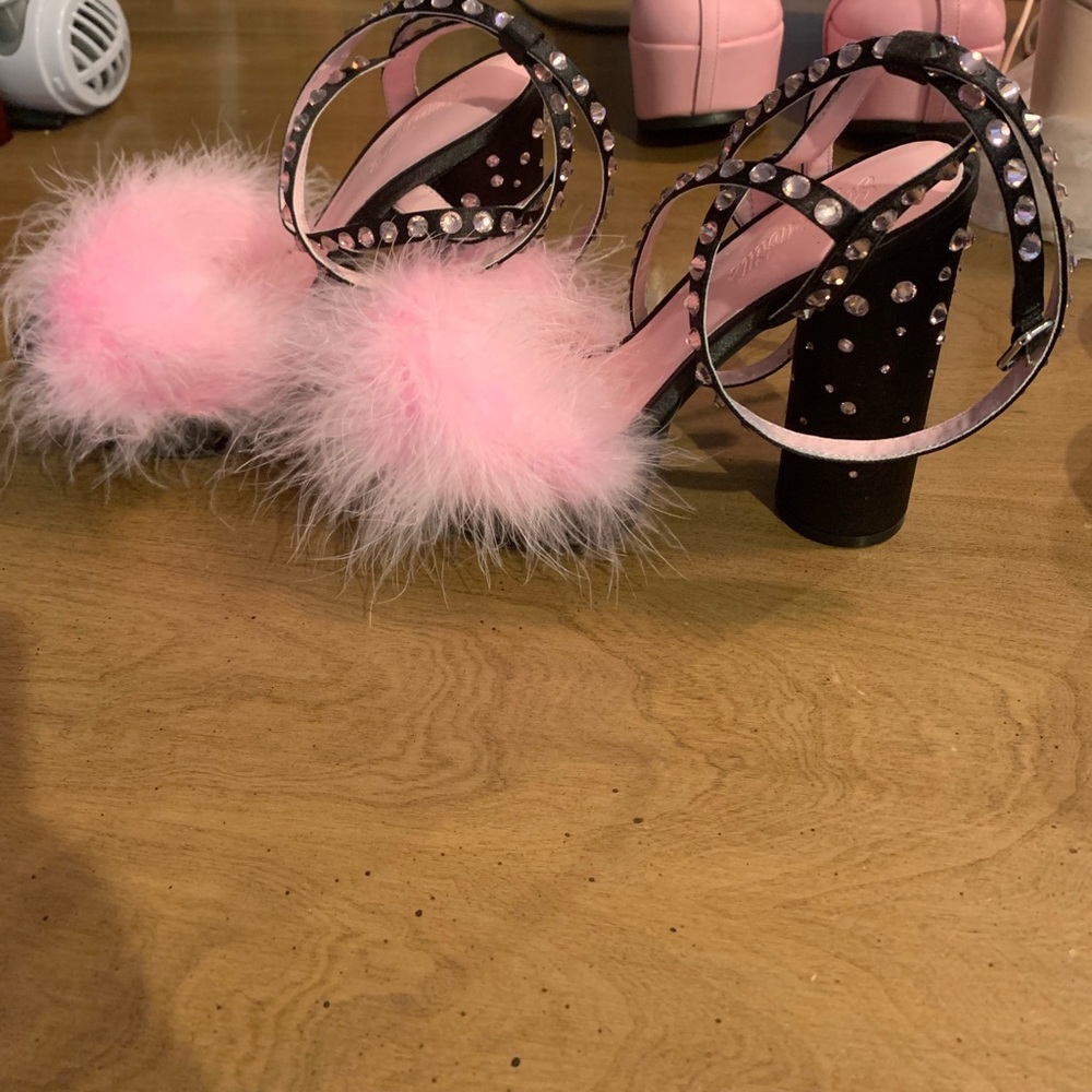 Dolls kill sz9 nwot